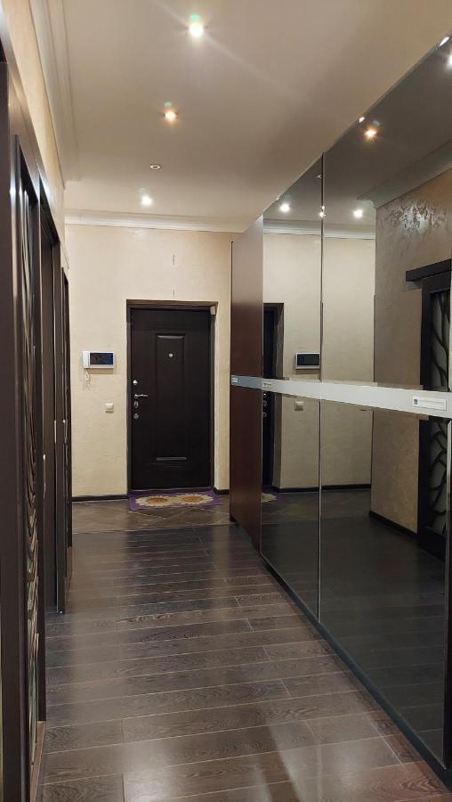 Просторі Апартаменти Kiev Bagian luar foto